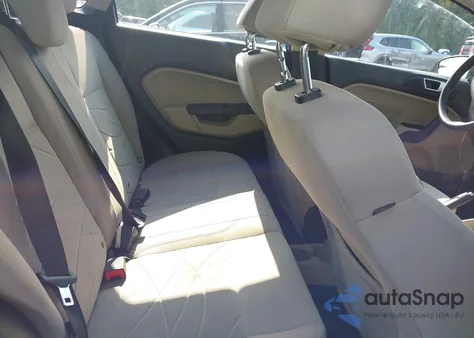 2014 Ford Fiesta Se z USA, uszkodzony, nr VIN 3FADP4BJ5EM226149